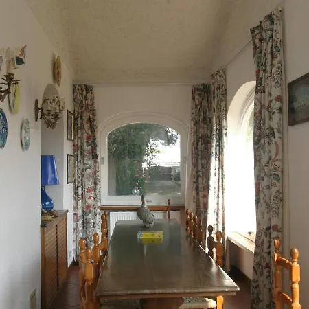 Sleeps 8 Wifi Villa SantʼAlfonso